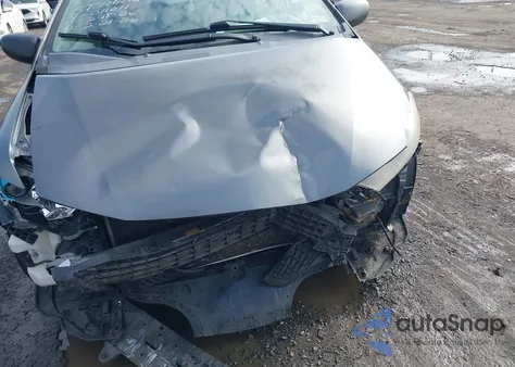 2011 Honda Insight Lx z USA, uszkodzony, nr VIN JHMZE2H50BS011011